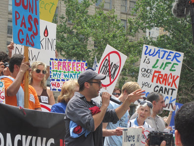 rally to ban fracking